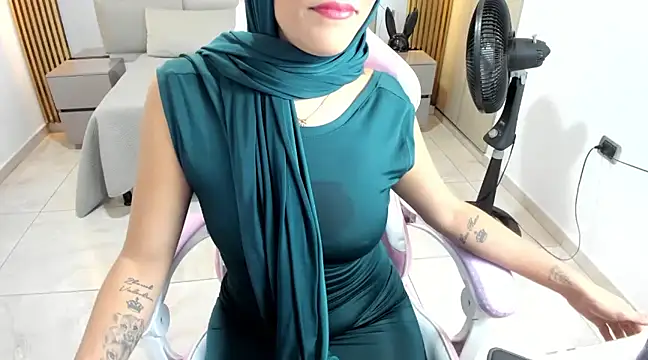 Zulema hamdi online show from 02.06.25