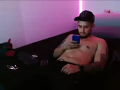 Lliam 2 online show from 01.26.25