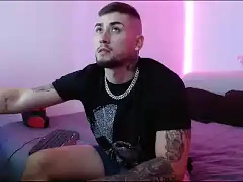 Lliam 2 online show from 01.30.25
