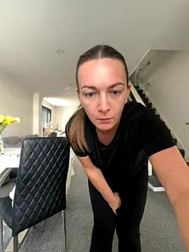 GoddessLucyRose online show from 09.12.25