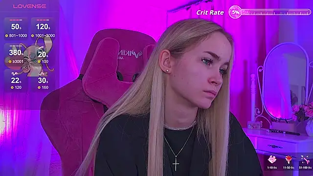 Snapshot of DakotaaJohnnson chatting on 09.24.25 DakotaaJohnnson online show from 09.24.25