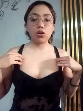 Snapshot of criscrispdv chatting on 02.27.26 criscrispdv online show from 02.27.26