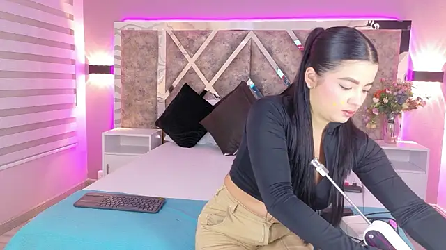 Snapshot of ValeriaOrtega chatting on 05.19.26 ValeriaOrtega online show from 05.19.26