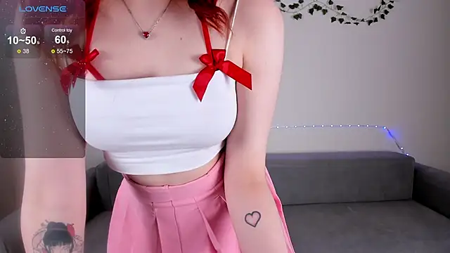 Snapshot of EmmyStar_ chatting on 03.13.25 EmmyStar  online show from 03.13.25