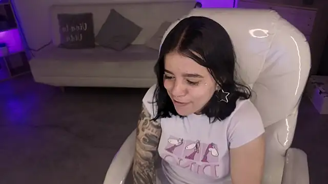 Nicole Foxx  online show from 01.09.26