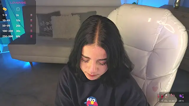 Nicole Foxx  online show from 03.07.26