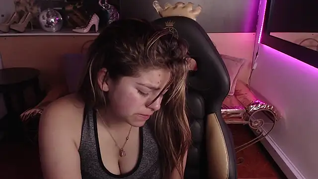 Snapshot of Kitten_Cam chatting on 10.07.25 Kitten Cam online show from 10.07.25