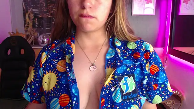 Snapshot of Kitten_Cam chatting on 10.10.25 Kitten Cam online show from 10.10.25