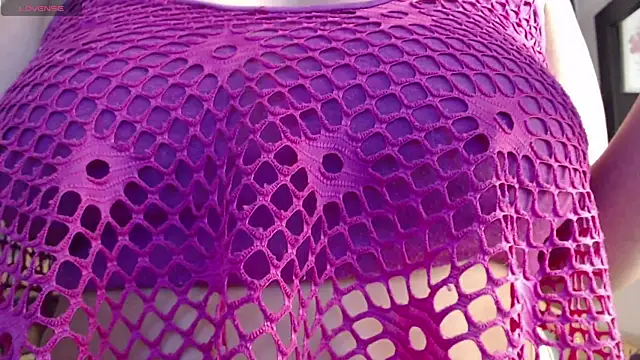 Snapshot of Kitten_Cam chatting on 10.27.25 Kitten Cam online show from 10.27.25