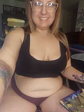 Snapshot of TattedMamaXOXO chatting on 02.27.25 TattedMamaXOXO online show from 02.27.25