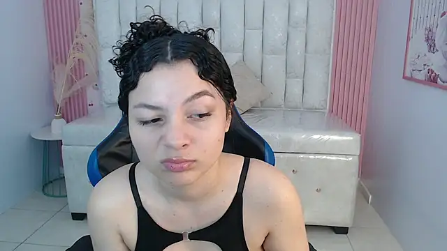 shalon diaz s online show from 10.18.25