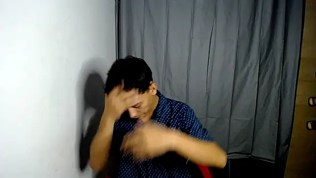 Snapshot of Maicol_Garcia chatting on 01.26.25 Maicol Garcia online show from 01.26.25