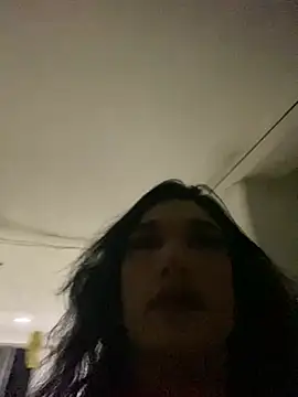 Alexadragunn4 online show from 02.21.25
