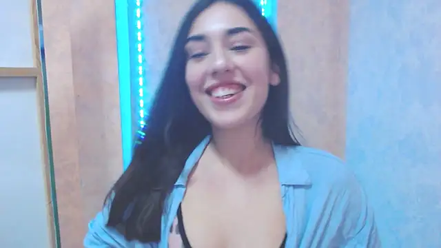 Lovelllyy online show from 01.20.25