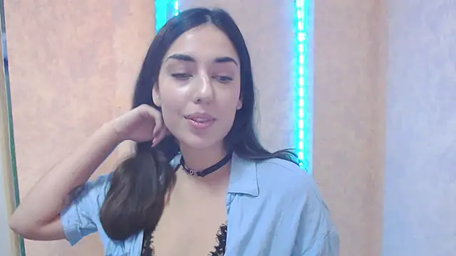 Lovelllyy online show from 01.23.25