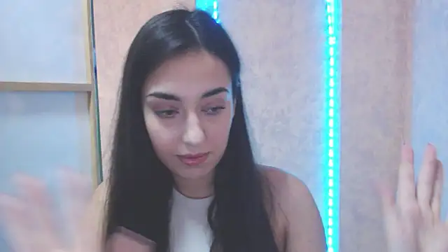 Lovelllyy online show from 02.23.25