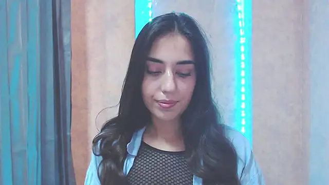 Lovelllyy online show from 09.15.25