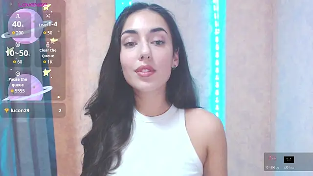 Snapshot of Lovelllyy chatting on 10.22.25 Lovelllyy online show from 10.22.25