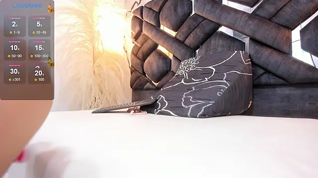 Ashley 7777 online show from 02.21.25