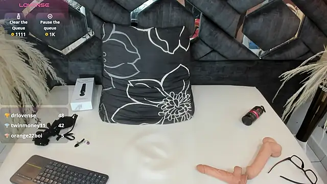 Ashley 7777 online show from 03.08.25