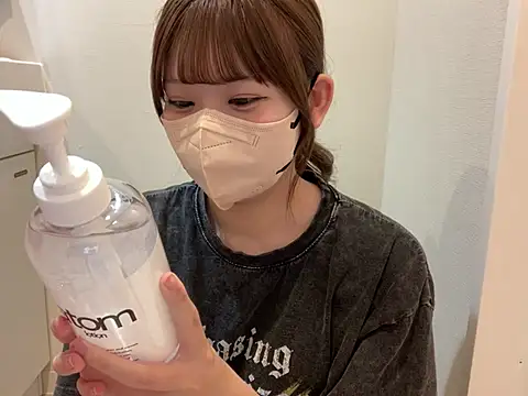 Snapshot of shina_mo_n_ch chatting on 02.28.26 shina mo n ch online show from 02.28.26