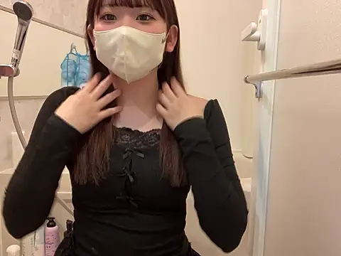 Snapshot of shina_mo_n_ch chatting on 05.19.26 shina mo n ch online show from 05.19.26