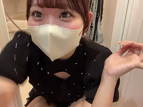 Snapshot of shina_mo_n_ch chatting on 05.24.26 shina mo n ch online show from 05.24.26