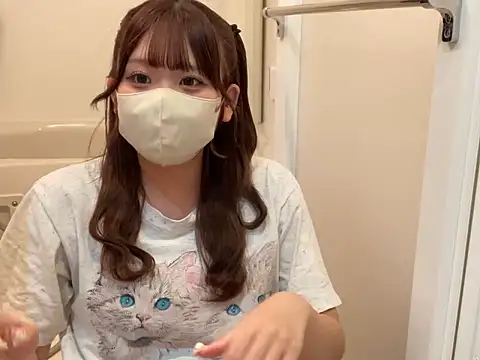 Snapshot of shina_mo_n_ch chatting on 05.24.26 shina mo n ch online show from 05.24.26
