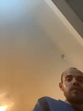 Snapshot of wyattstone chatting on 10.22.25 wyattstone online show from 10.22.25