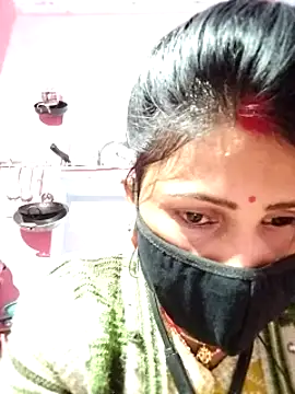 Snapshot of Bhavya_Bhan chatting on 02.01.25 Bhavya Bhan online show from 02.01.25