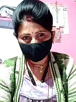 Snapshot of Bhavya_Bhan chatting on 02.01.25 Bhavya Bhan online show from 02.01.25