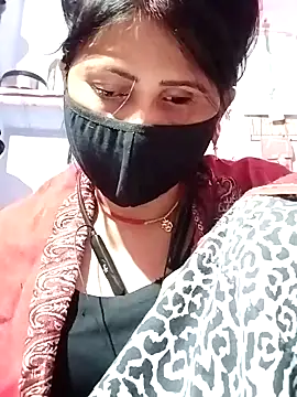 Snapshot of Bhavya_Bhan chatting on 02.10.25 Bhavya Bhan online show from 02.10.25