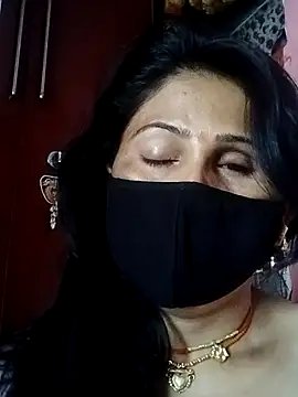 Snapshot of Bhavya_Bhan chatting on 02.28.25 Bhavya Bhan online show from 02.28.25