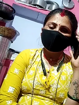 Snapshot of Bhavya_Bhan chatting on 03.01.25 Bhavya Bhan online show from 03.01.25