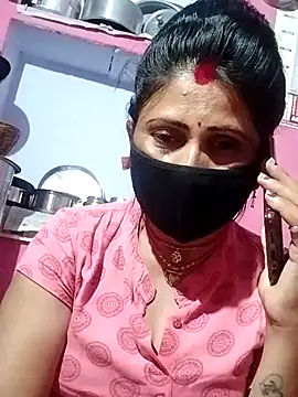 Snapshot of Bhavya_Bhan chatting on 03.02.25 Bhavya Bhan online show from 03.02.25