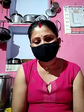 Snapshot of Bhavya_Bhan chatting on 03.04.25 Bhavya Bhan online show from 03.04.25