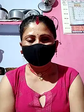 Snapshot of Bhavya_Bhan chatting on 03.04.25 Bhavya Bhan online show from 03.04.25