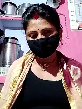 Snapshot of Bhavya_Bhan chatting on 03.06.25 Bhavya Bhan online show from 03.06.25