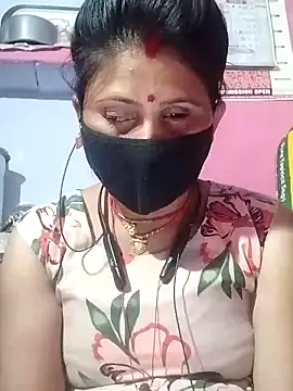 Snapshot of Bhavya_Bhan chatting on 03.08.25 Bhavya Bhan online show from 03.08.25