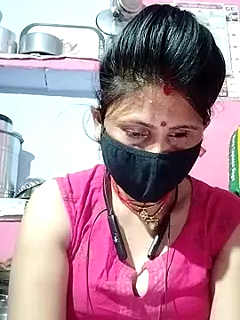 Snapshot of Bhavya_Bhan chatting on 03.08.25 Bhavya Bhan online show from 03.08.25