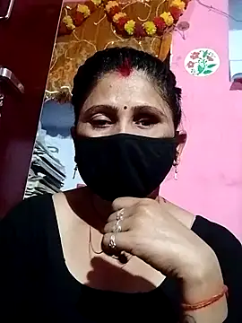 Snapshot of Bhavya_Bhan chatting on 03.18.25 Bhavya Bhan online show from 03.18.25