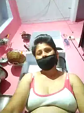 Snapshot of Bhavya_Bhan chatting on 09.11.25 Bhavya Bhan online show from 09.11.25