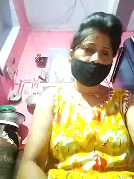 Snapshot of Bhavya_Bhan chatting on 10.02.25 Bhavya Bhan online show from 10.02.25