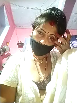 Snapshot of Bhavya_Bhan chatting on 10.11.25 Bhavya Bhan online show from 10.11.25