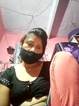 Snapshot of Bhavya_Bhan chatting on 10.12.25 Bhavya Bhan online show from 10.12.25