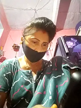 Snapshot of Bhavya_Bhan chatting on 10.18.25 Bhavya Bhan online show from 10.18.25