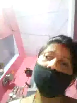 Snapshot of Bhavya_Bhan chatting on 10.20.25 Bhavya Bhan online show from 10.20.25