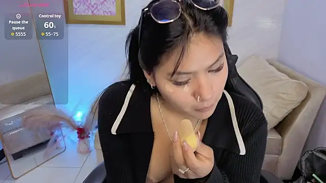 Paulette v online show from 12.18.25