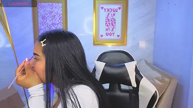 Paulette v online show from 03.19.26