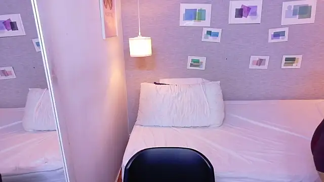 tinyy whore18 online show from 04.15.26